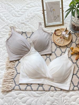 Bradelis New York Seamless Black Heart Cup Wireless Bra - Image 3