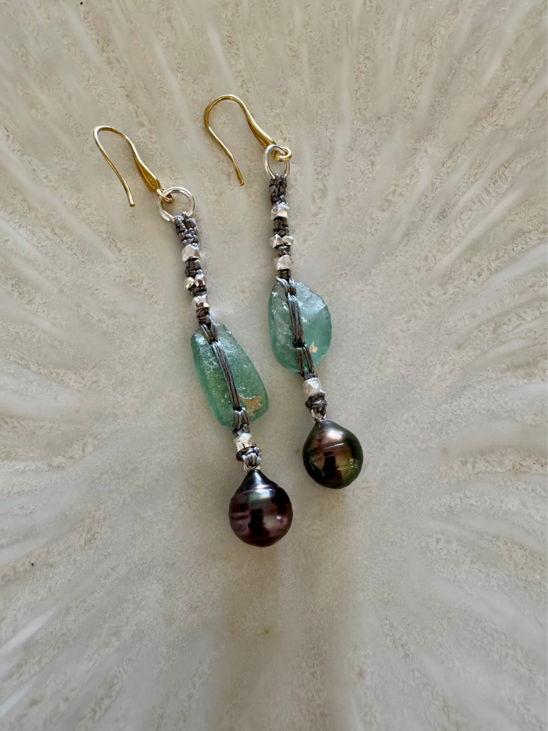 Wayoa Tahitian Pearls Earrings Antique Glass And Silver - Image 6