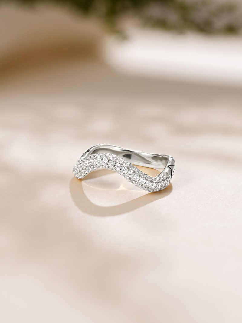 Vanimy Pavé Wavy Enamel Stacking Ring - Image 2
