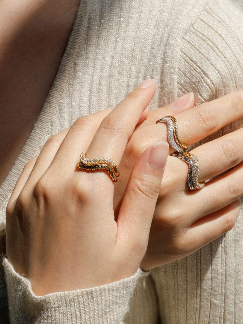 Vanimy Pavé Wavy Enamel Stacking Ring - Image 5
