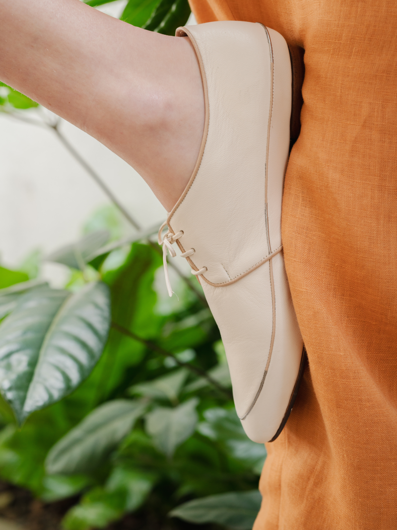 Singular By Tainara Cruvinel Ivory/Cream Oxfords Flat - Image 5