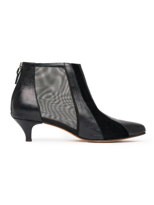 Singular By Tainara Cruvinel Black Ankle Boot