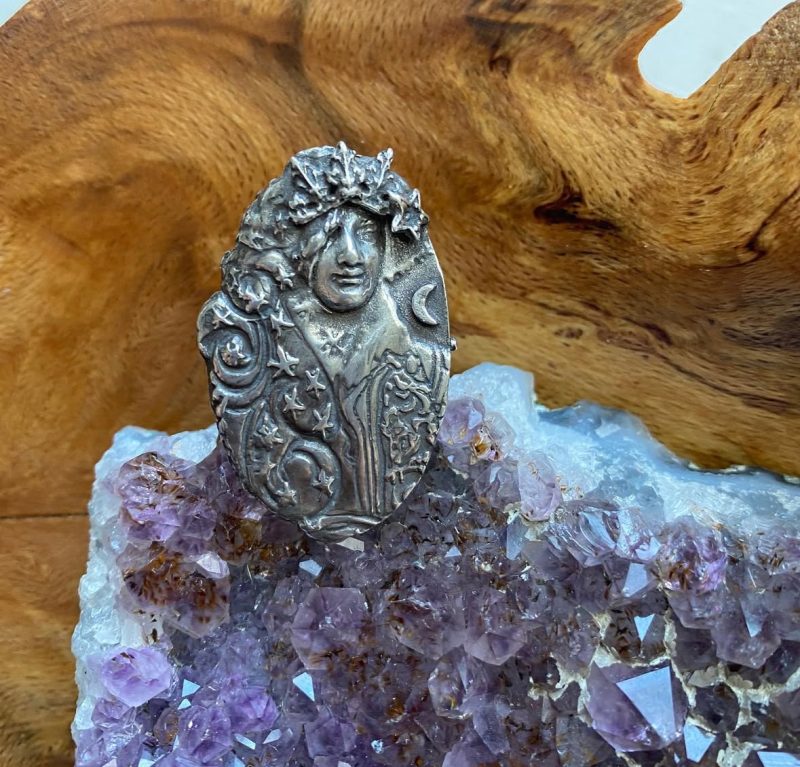 Heart Of Zena Silver Ring - Image 2