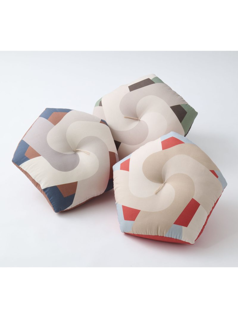 FUTON TOKYO Zabuton (Japanese Cushion) "COTTON WA" Hexagon/Blue - Image 3