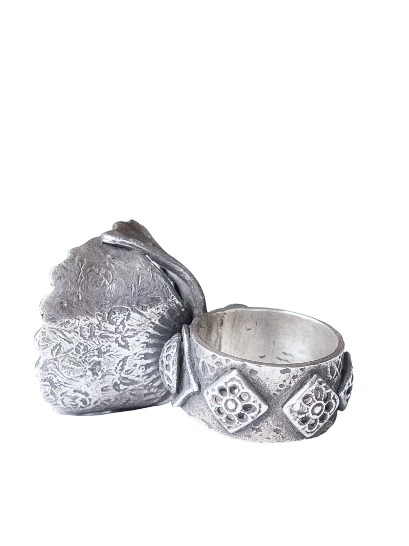 Heart Of Zena Silver Ring - Image 5