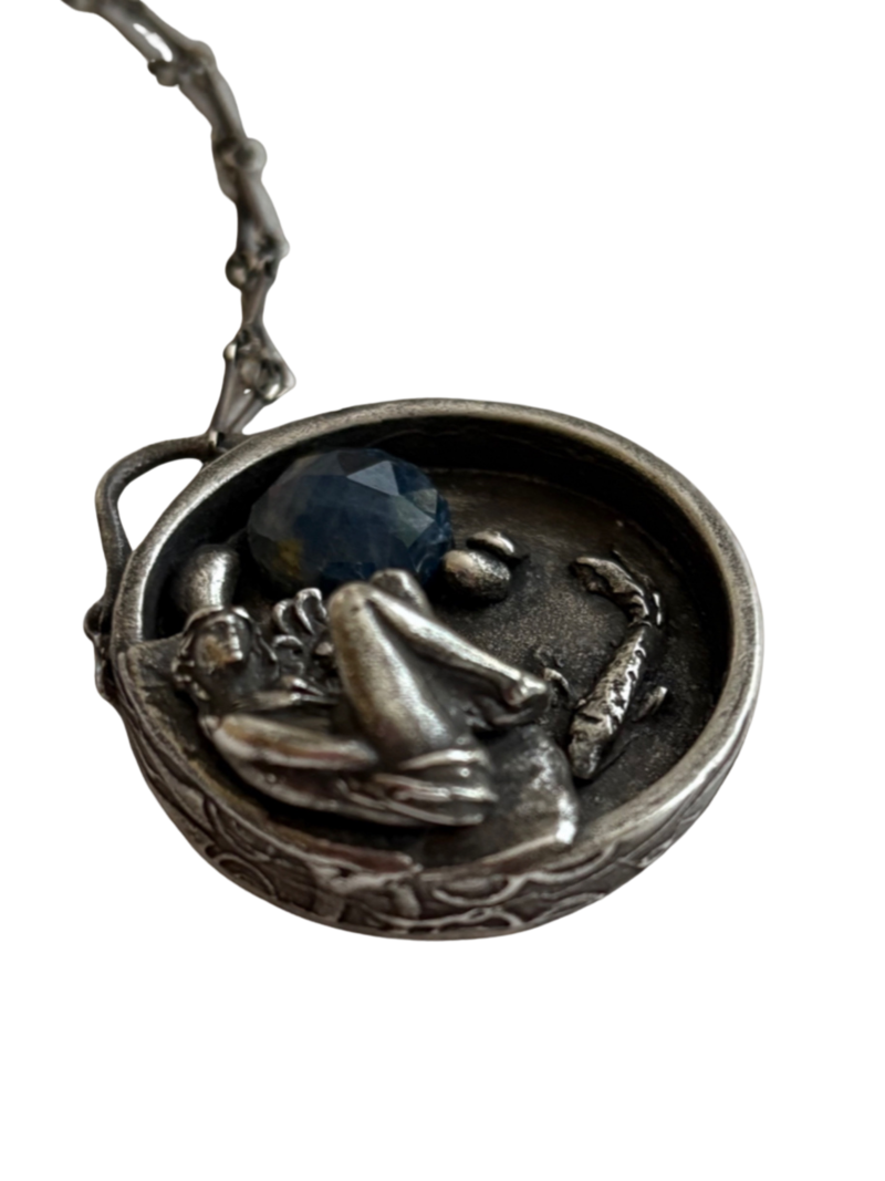 Heart Of Zena Sapphire Necklace - Image 2