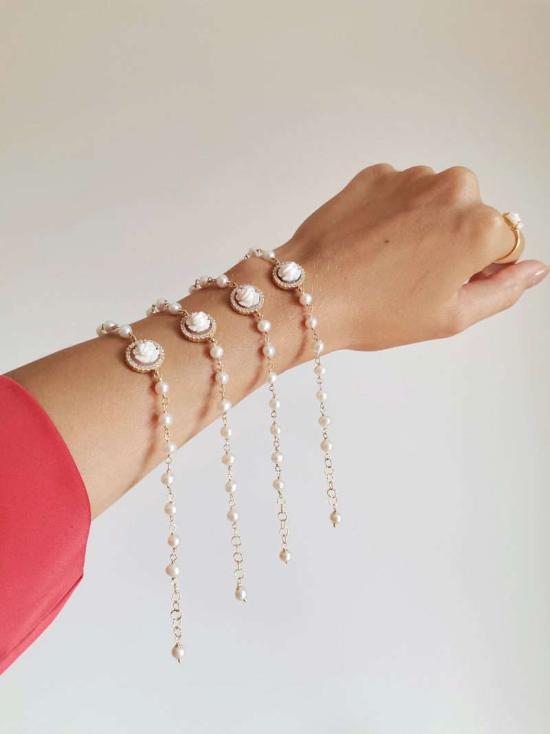 Studio Dust To Gold Elisa Cameo & Freshwater Pearl Bracelet - Image 2