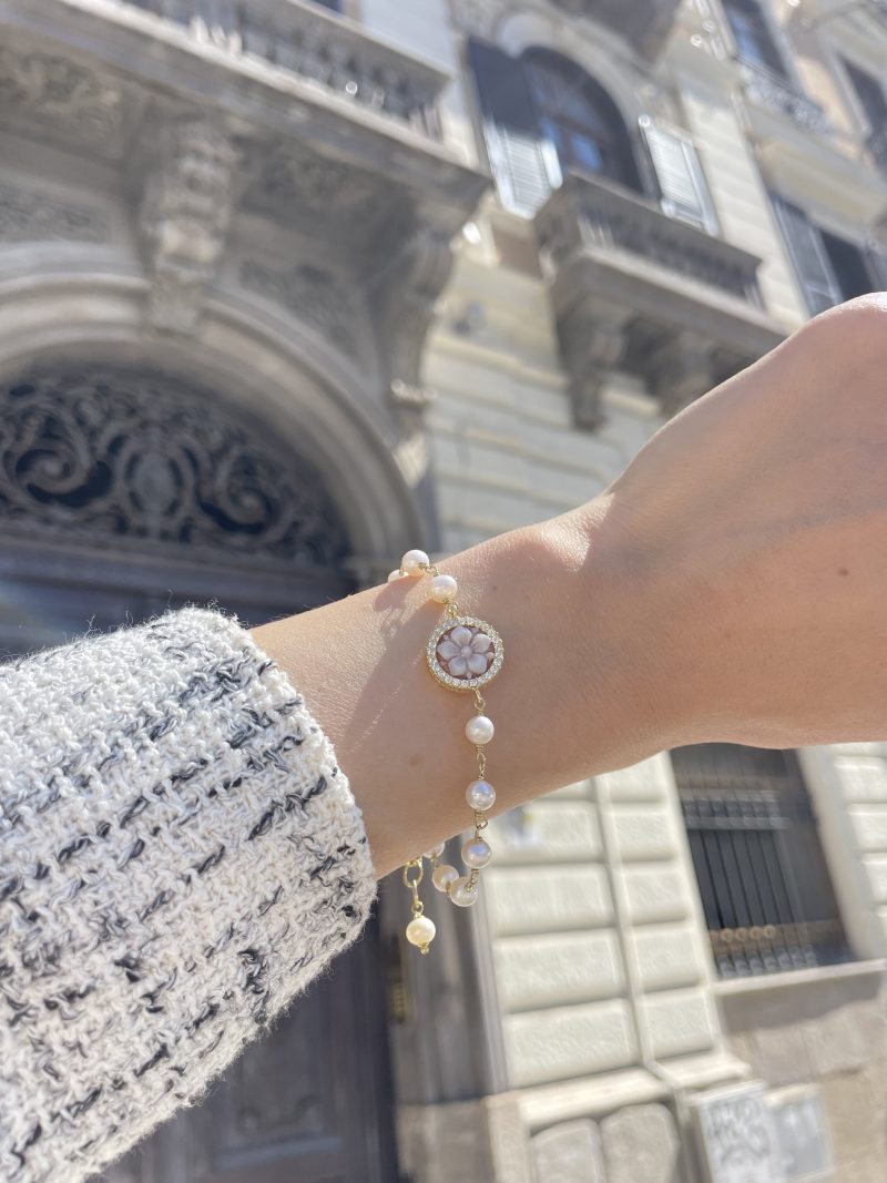 Studio Dust To Gold Annabelle Cameo & Freshwater Bracelet - Image 2