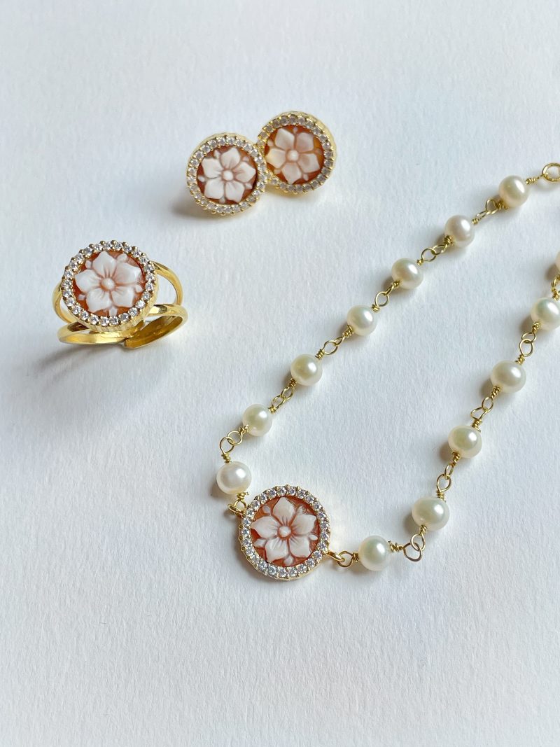 Studio Dust To Gold Annabelle Cameo & Freshwater Bracelet - Image 5