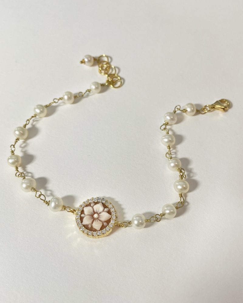 Studio Dust To Gold Annabelle Cameo & Freshwater Bracelet - Image 6