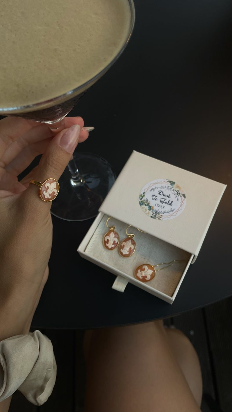 Studio Dust To Gold Fleur De Lis Cameo Ring - Image 4