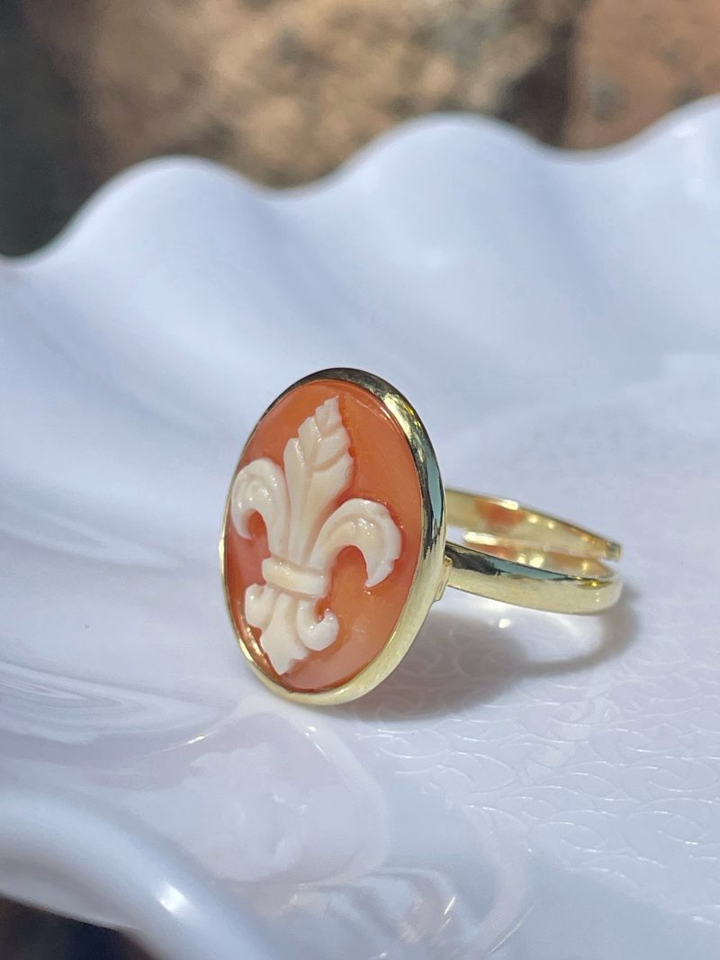 Studio Dust To Gold Fleur De Lis Cameo Ring - Image 8