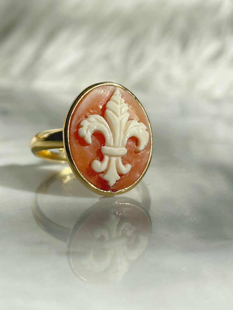 Studio Dust To Gold Fleur De Lis Cameo Ring - Image 10