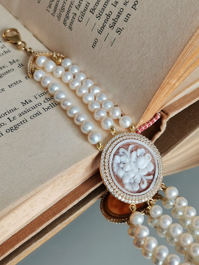 Studio Dust To Gold Cameo & Freshwater Pearl Bracelet - Image 3