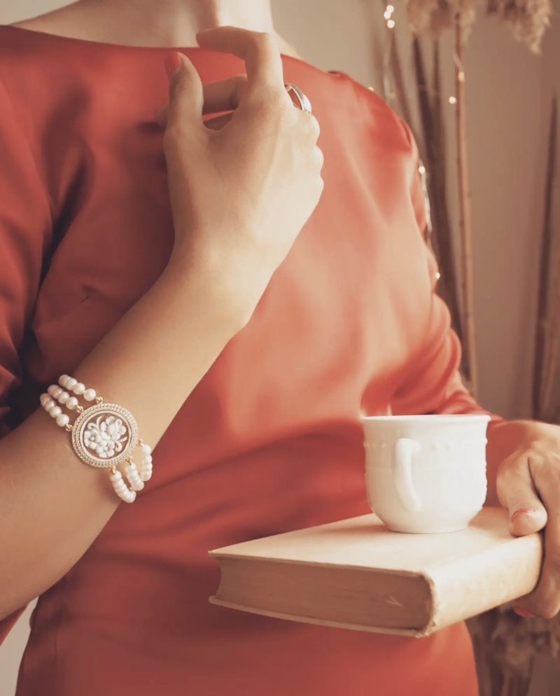 Studio Dust To Gold Cameo & Freshwater Pearl Bracelet - Image 5