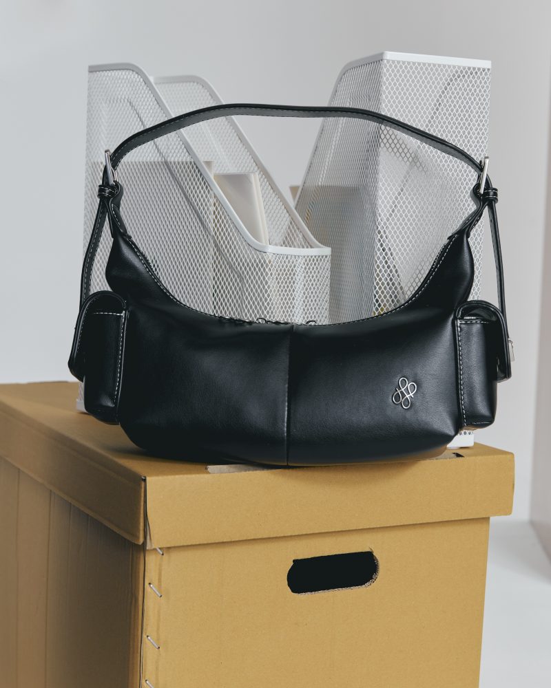 PATH T CHA Harper Hobo - Black - Image 4